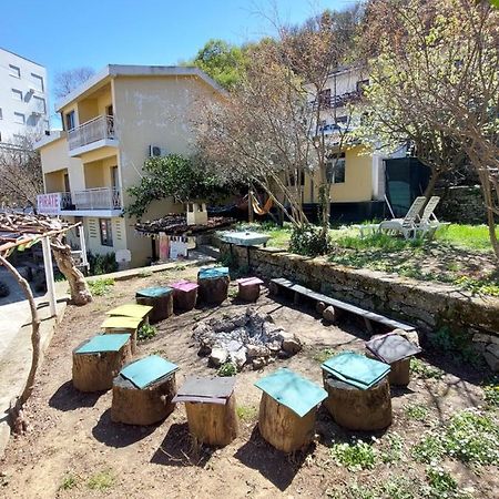Хостел Pirate Backpackers Улцинь Екстер'єр фото