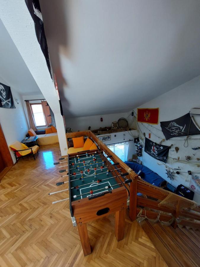 Хостел Pirate Backpackers Улцинь Екстер'єр фото