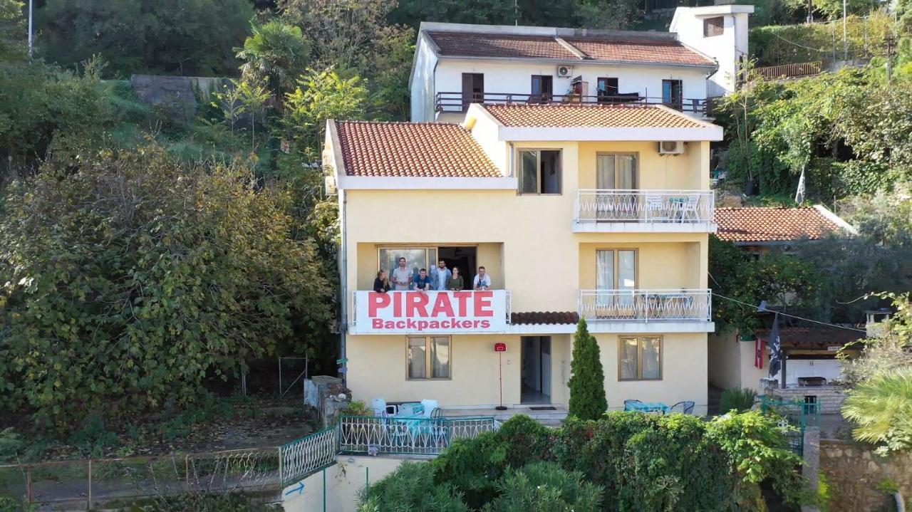 Хостел Pirate Backpackers Улцинь Екстер'єр фото